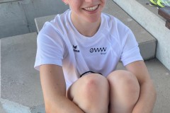 glueckliche-Anna-100m-Finale-geschafft-2